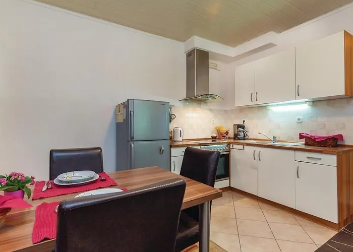 Apartman Cozy App For Three People Novi Vinodolski